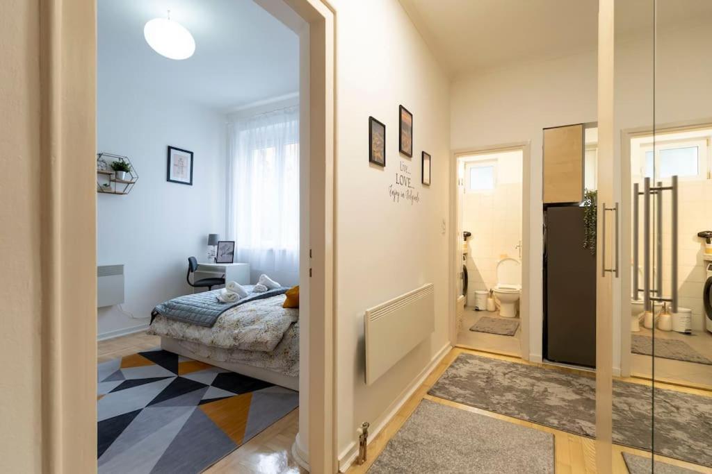 Train 23 Apartamento Belgrado Exterior foto
